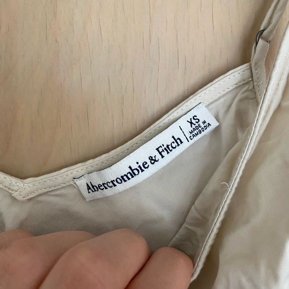 Abercrombie & Fitch size xs cream tank top - Picture 3 of 3